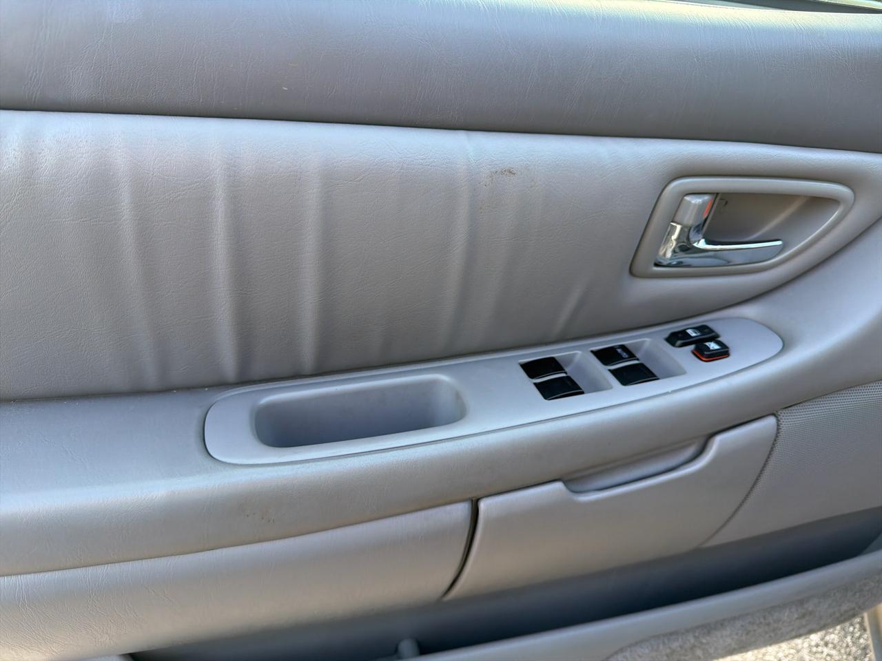 Toyota Avalon XL 2003