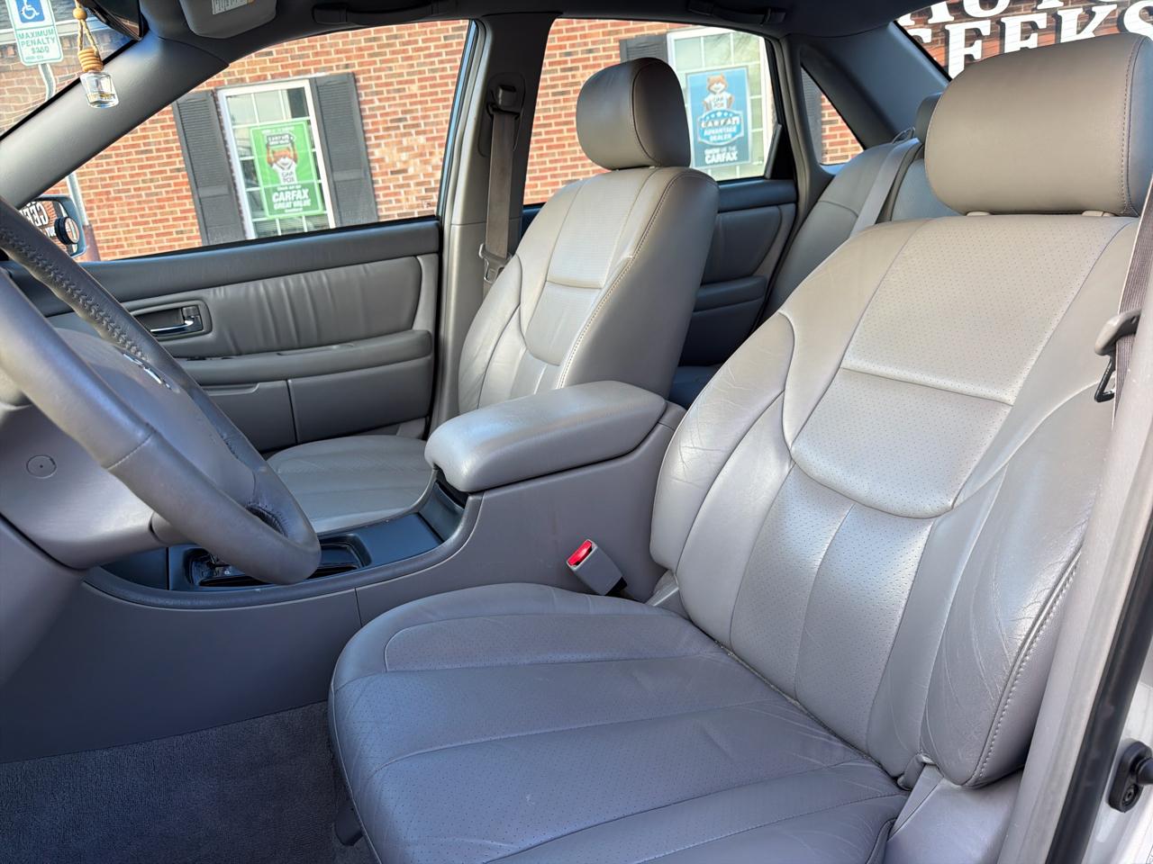 Toyota Avalon XL 2003