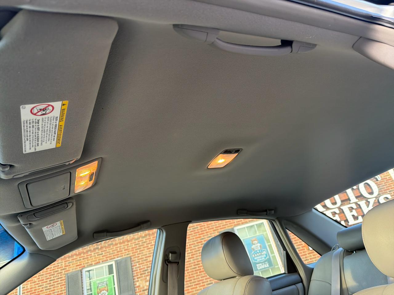 Toyota Avalon XL 2003