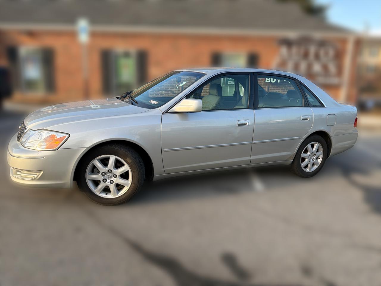 Toyota Avalon XL 2003