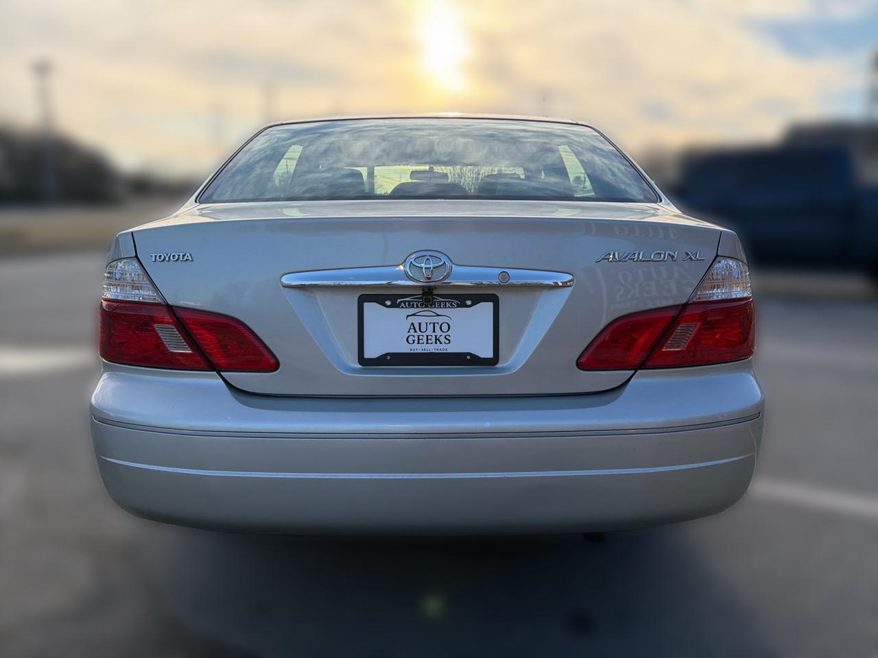 Toyota Avalon XL 2003