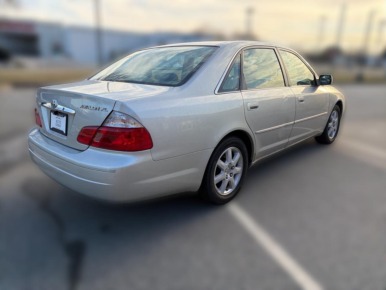 Toyota Avalon XL 2003
