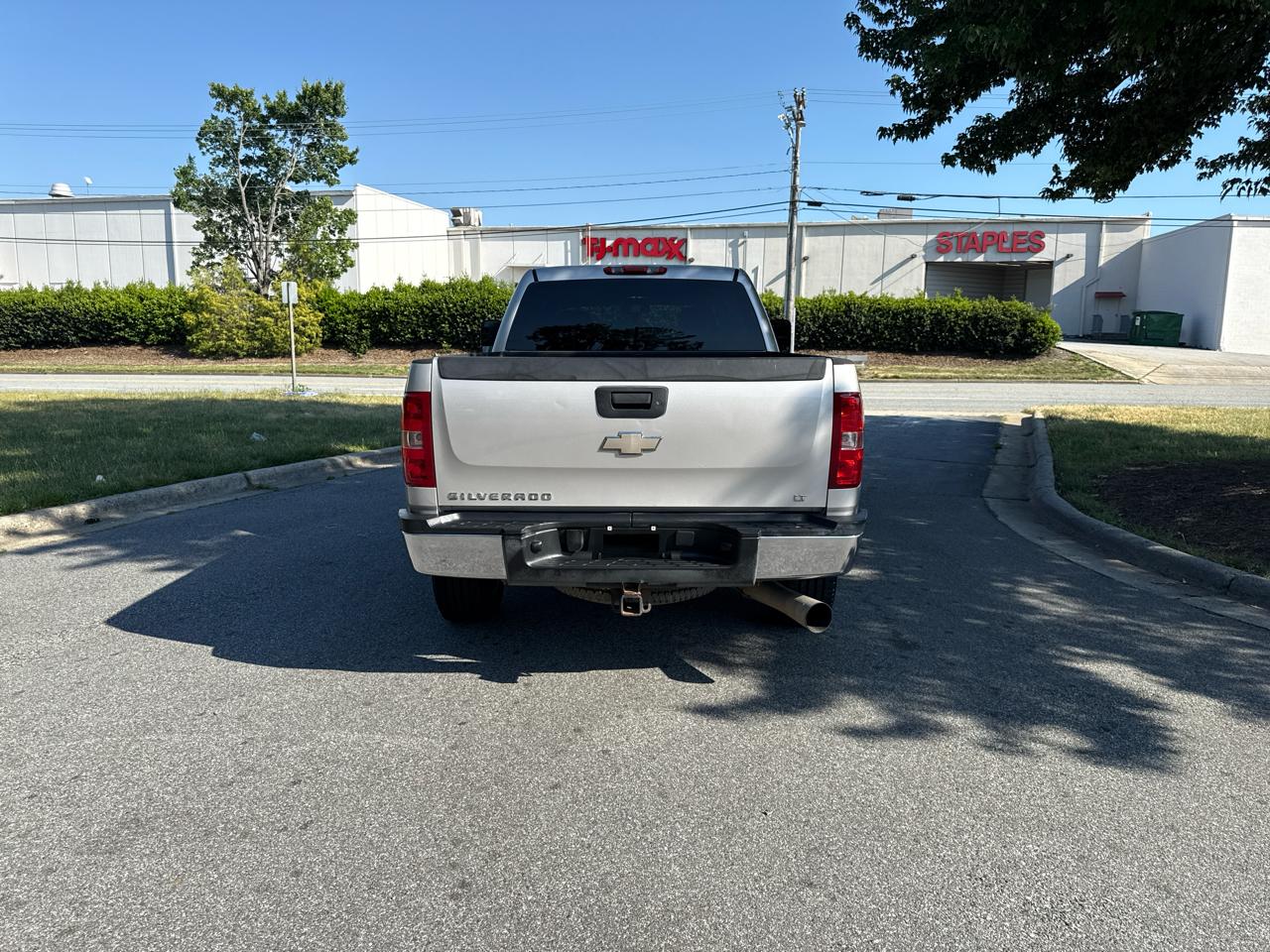View vehicle photo 6