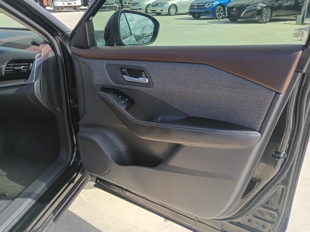 Nissan Rogue SV 2022