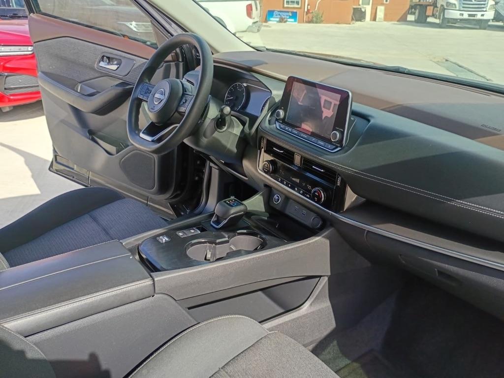 Nissan Rogue SV 2022