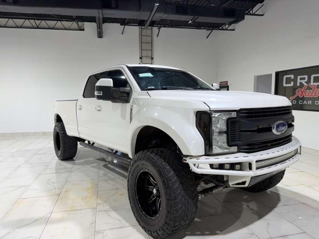 Ford F-250 SD Lariat Crew Cab 4WD 2017