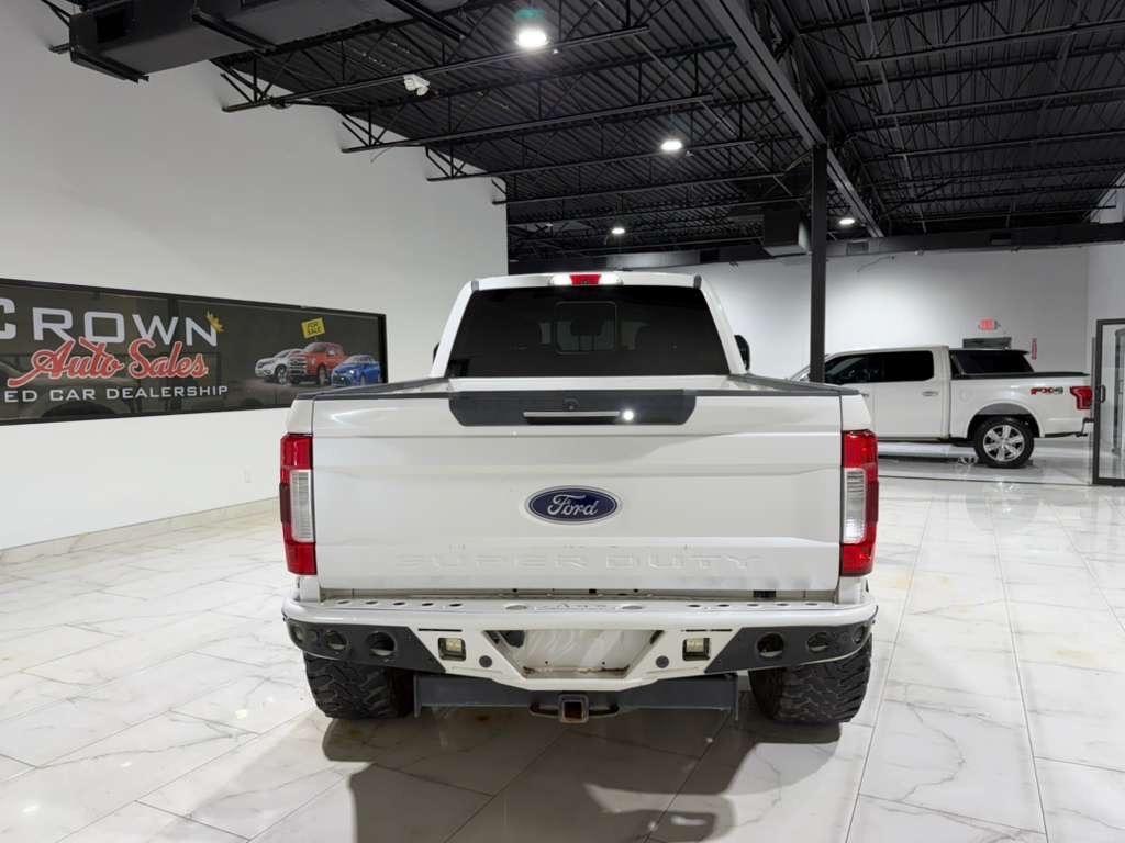 Ford F-250 SD Lariat Crew Cab 4WD 2017