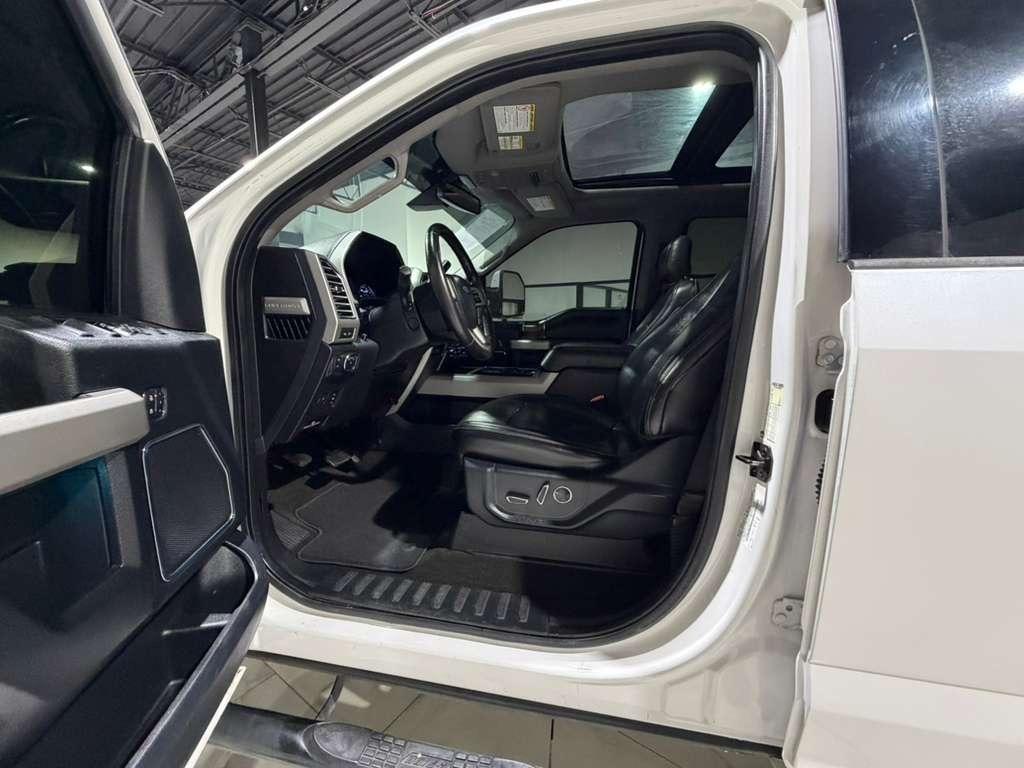 Ford F-250 SD Lariat Crew Cab 4WD 2017