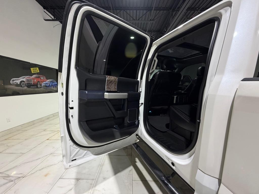 Ford F-250 SD Lariat Crew Cab 4WD 2017