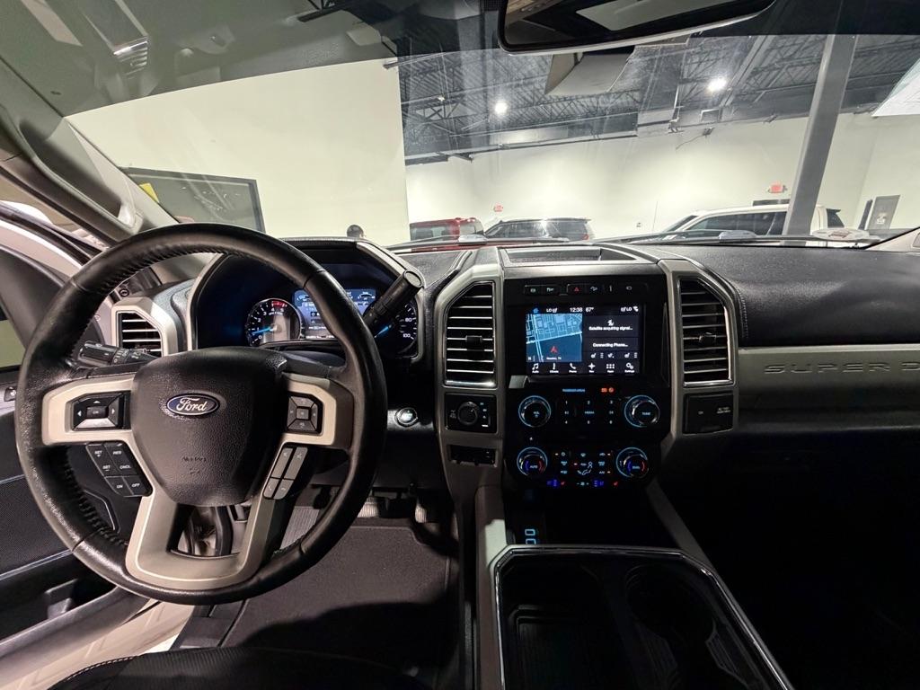 Ford F-250 SD Lariat Crew Cab 4WD 2017