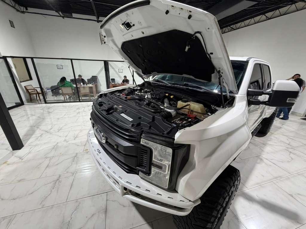 Ford F-250 SD Lariat Crew Cab 4WD 2017