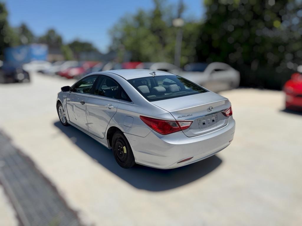 2012 Hyundai Sonata GLS - Photo 9