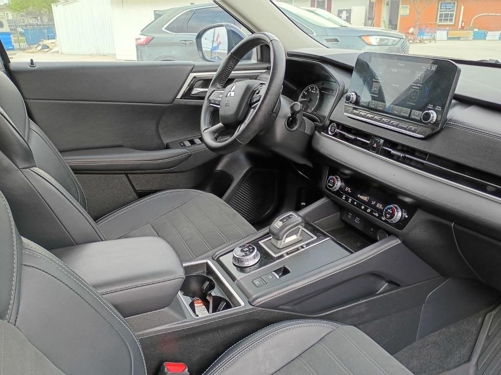 Mitsubishi Outlander SE 4WD 2024