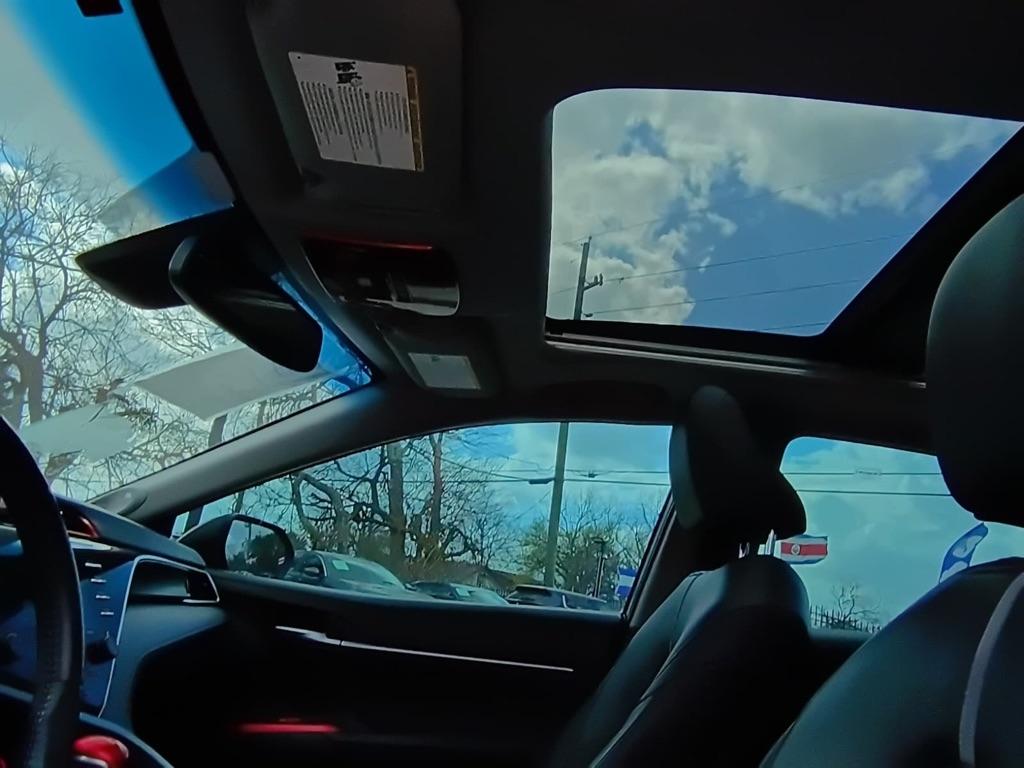 Toyota Camry XLE V6 2018