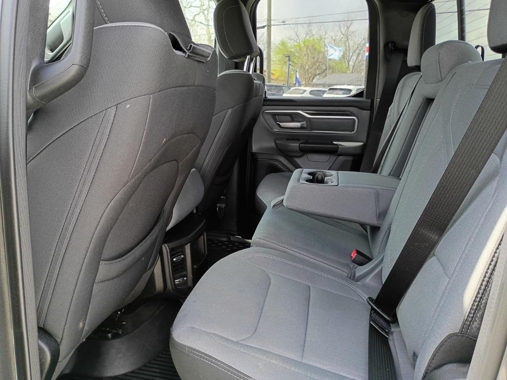 RAM 1500 Big Horn Quad Cab 2WD 2021