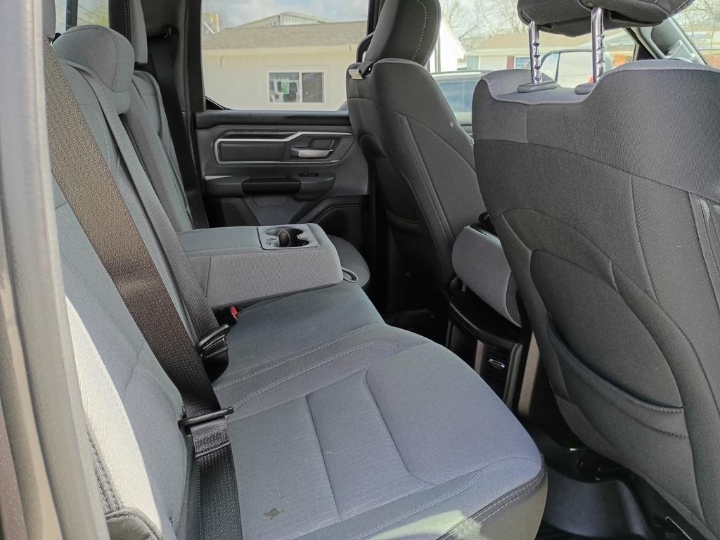 RAM 1500 Big Horn Quad Cab 2WD 2021