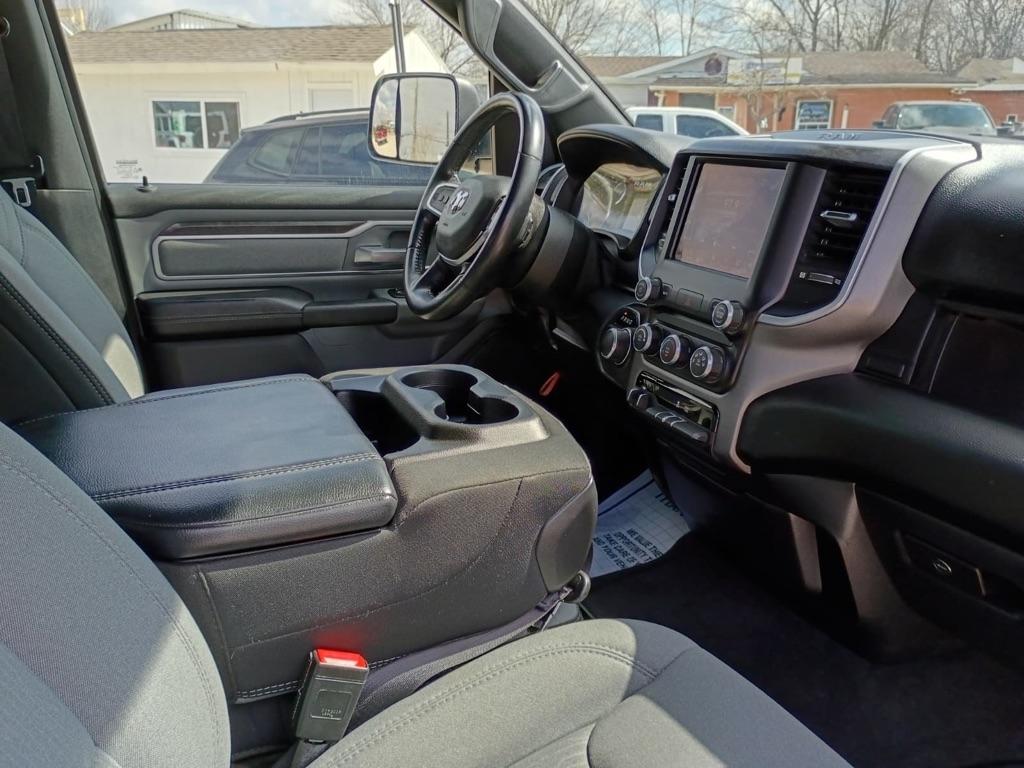 RAM 1500 Big Horn Quad Cab 2WD 2021