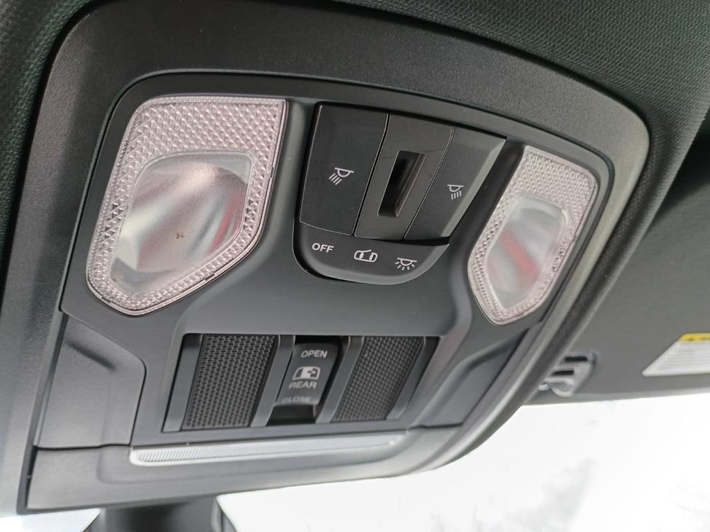 RAM 1500 Big Horn Quad Cab 2WD 2021