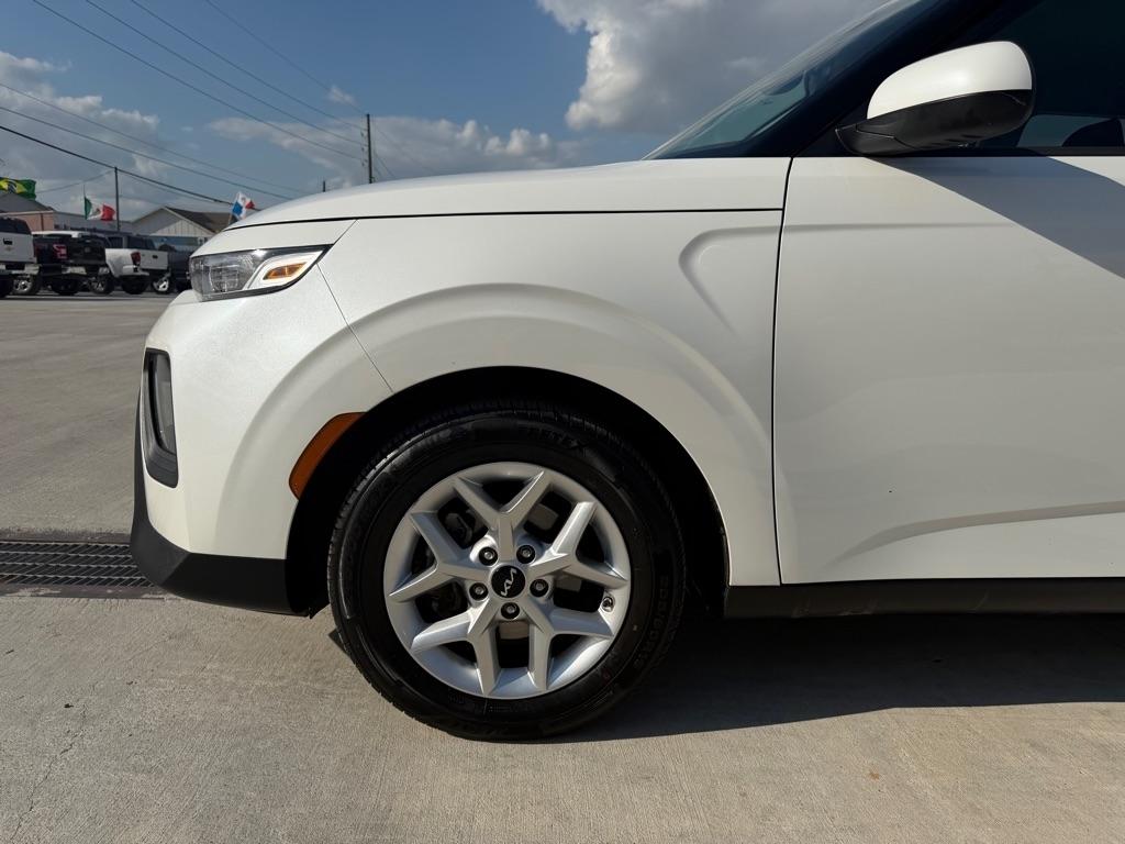 Kia Soul LX CVT 2022