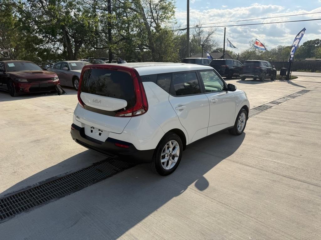 Kia Soul LX CVT 2022
