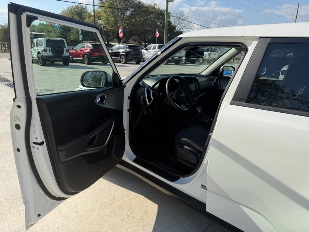 Kia Soul LX CVT 2022