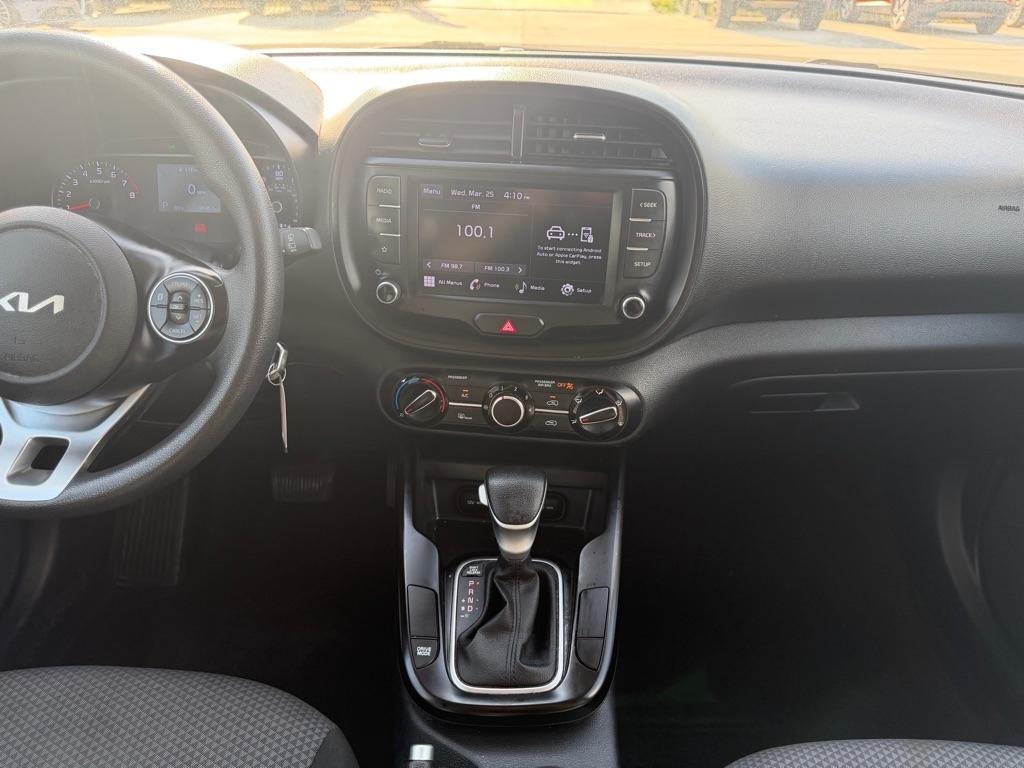 Kia Soul LX CVT 2022