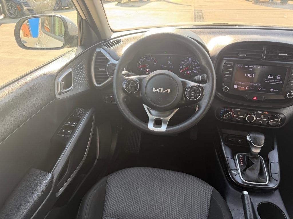 Kia Soul LX CVT 2022