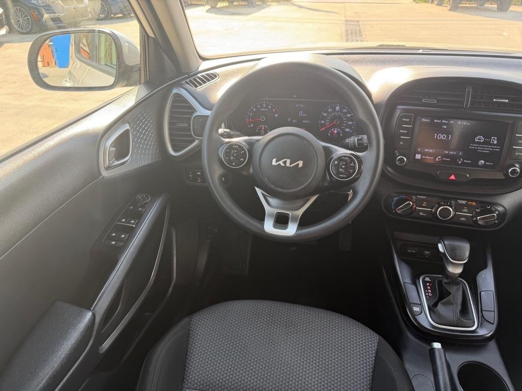 Kia Soul LX CVT 2022
