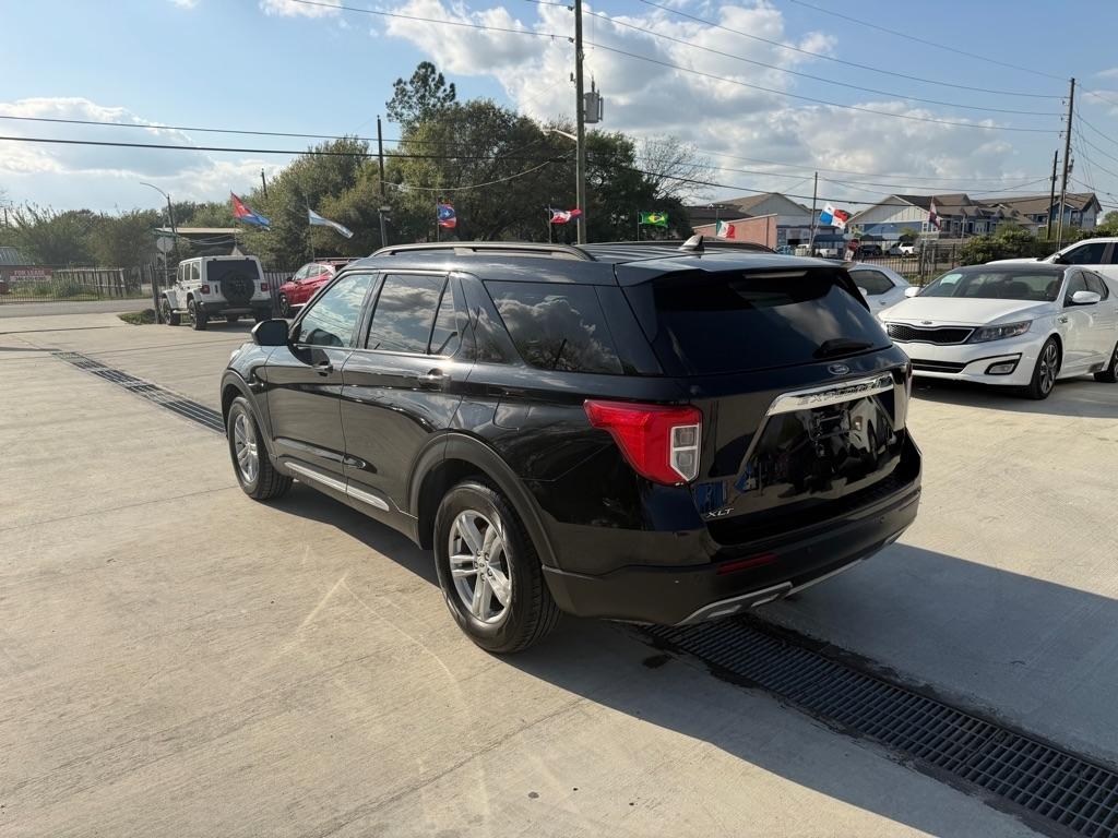 Ford Explorer XLT 2023