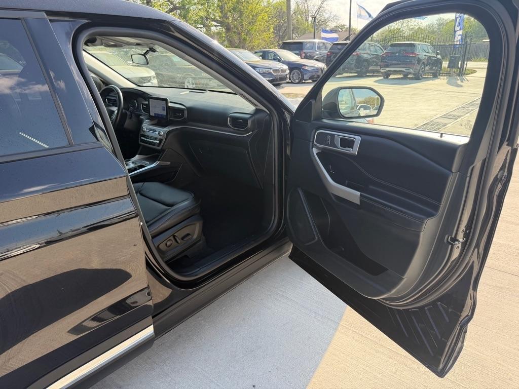 Ford Explorer XLT 2023