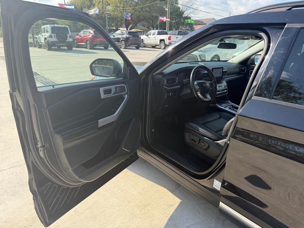 Ford Explorer XLT 2023