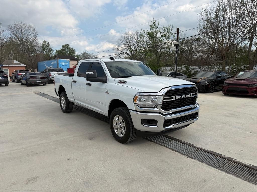 RAM 2500 Tradesman Crew Cab SWB 4WD 2024