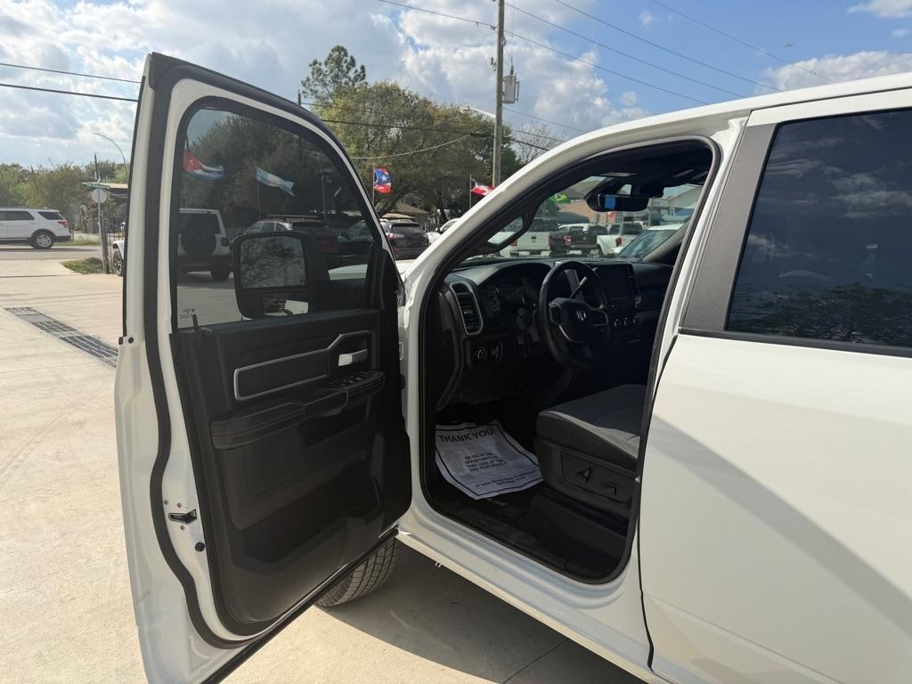 RAM 2500 Tradesman Crew Cab SWB 4WD 2024