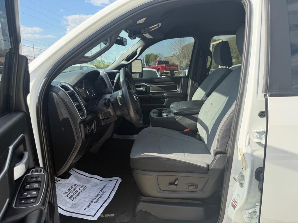 RAM 2500 Tradesman Crew Cab SWB 4WD 2024