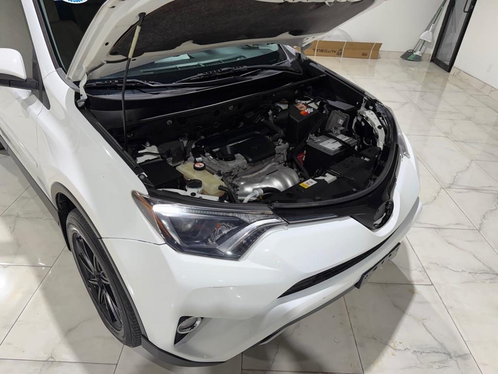 Toyota RAV4 XLE FWD 2017