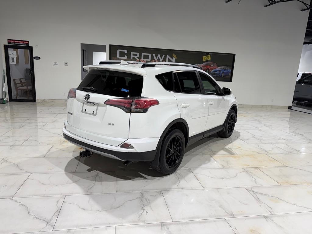 Toyota RAV4 XLE FWD 2017