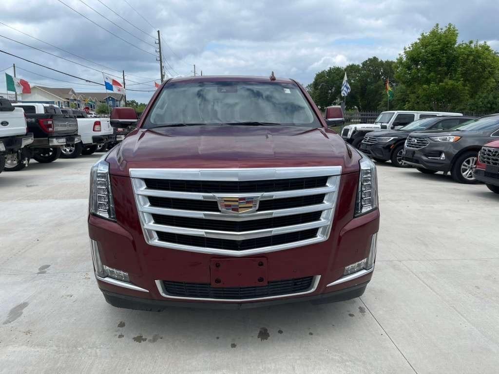 Cadillac Escalade Luxury 2WD 2017