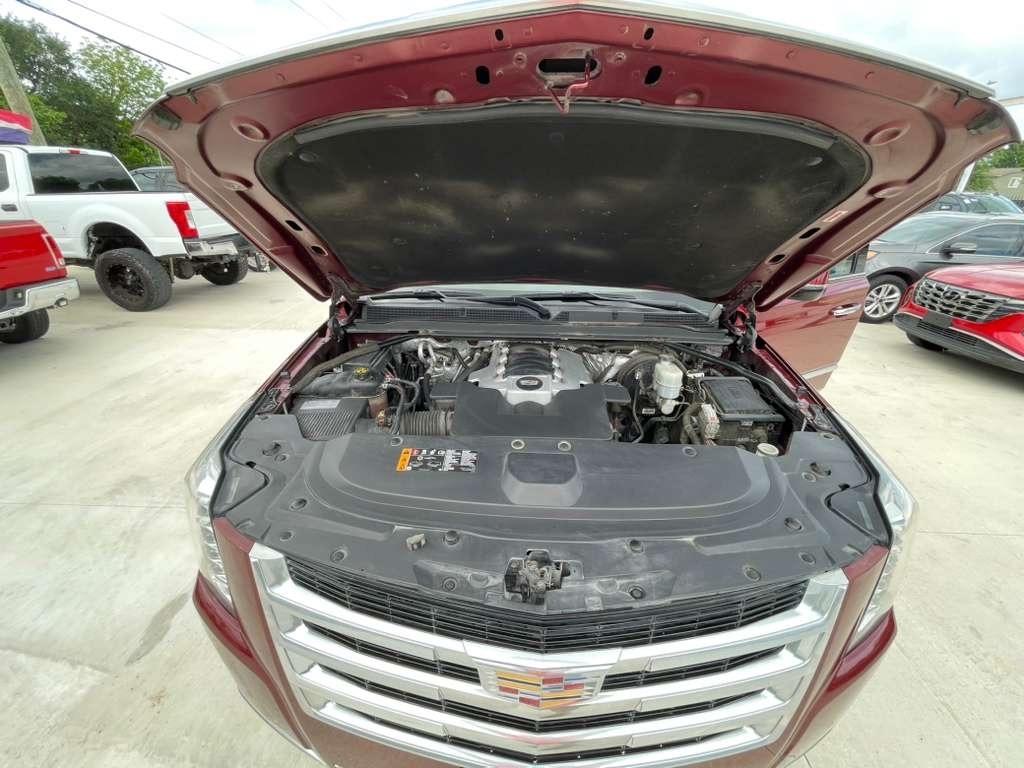 Cadillac Escalade Luxury 2WD 2017