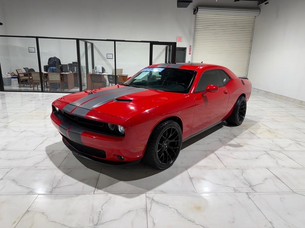 2017 Dodge Challenger SXT Plus