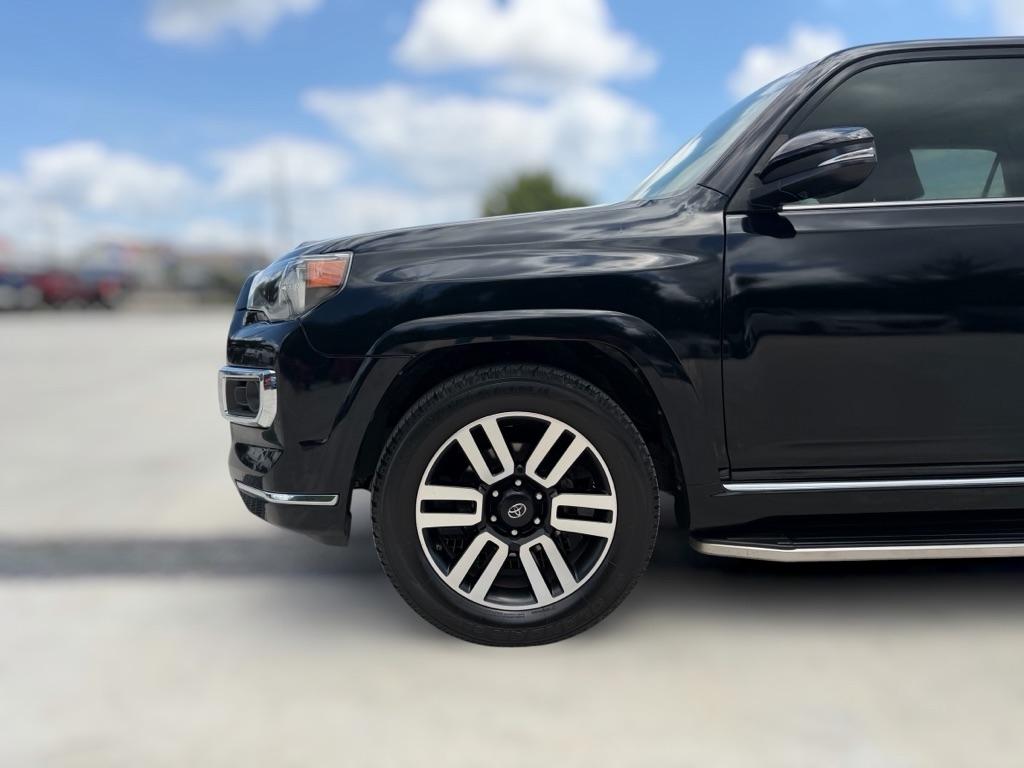 Toyota 4Runner Limited 2WD V6 2016