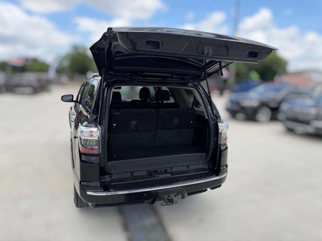 Toyota 4Runner Limited 2WD V6 2016