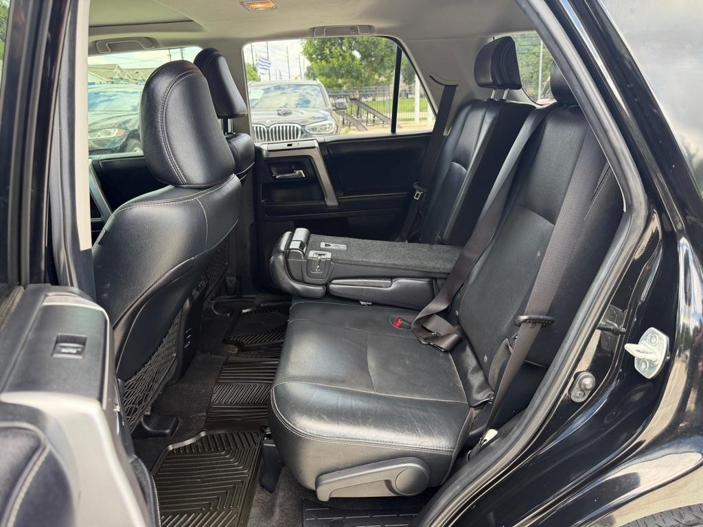 Toyota 4Runner Limited 2WD V6 2016