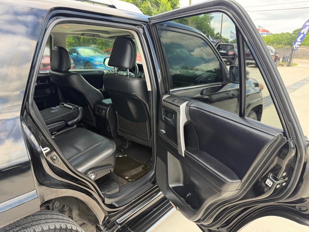 Toyota 4Runner Limited 2WD V6 2016