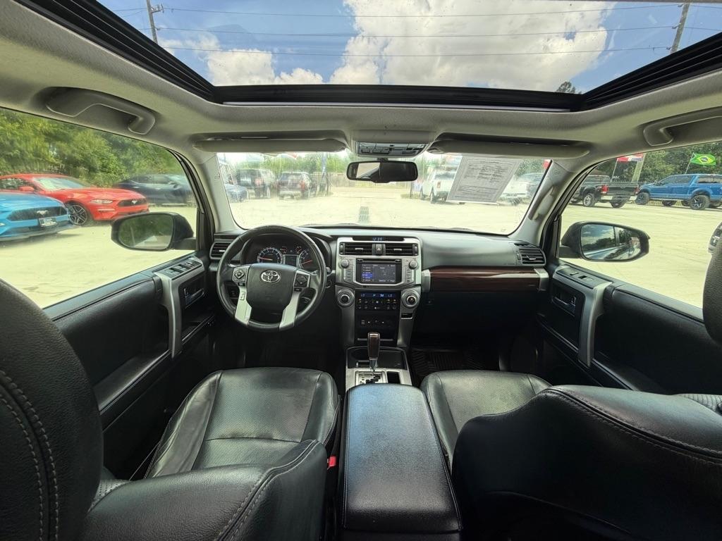 Toyota 4Runner Limited 2WD V6 2016