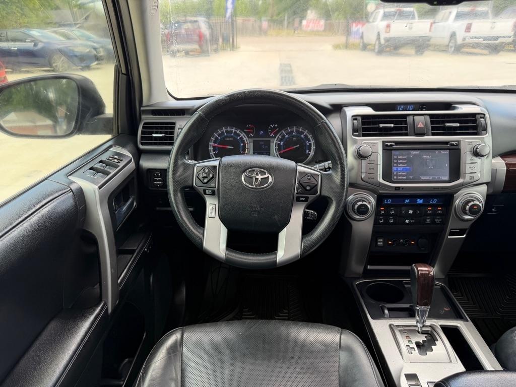 Toyota 4Runner Limited 2WD V6 2016