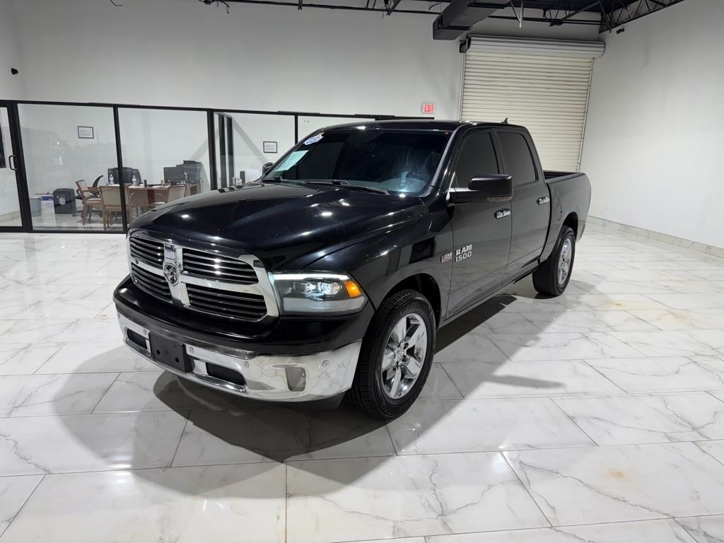 2016 RAM 1500 SLT Crew Cab SWB 2WD