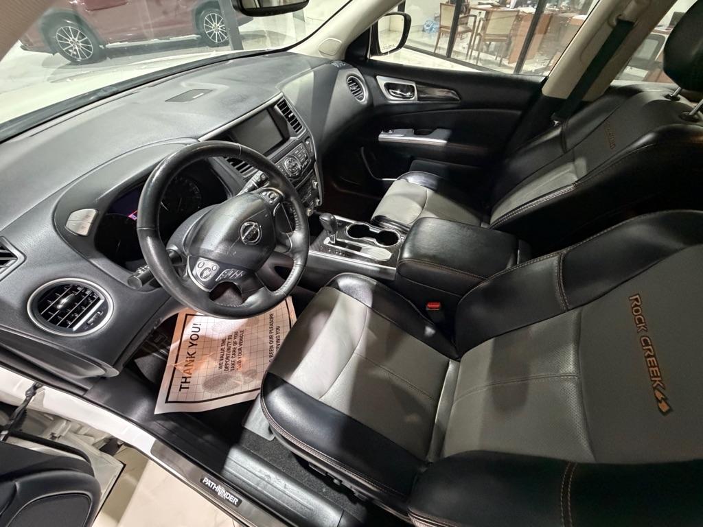 Nissan Pathfinder SL 2020