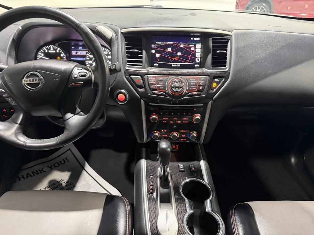 Nissan Pathfinder SL 2020
