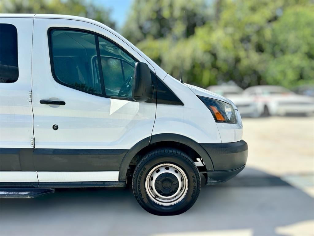Ford Transit 350 Wagon Low Roof XL 60/40 Pass. 148-in. WB 2016