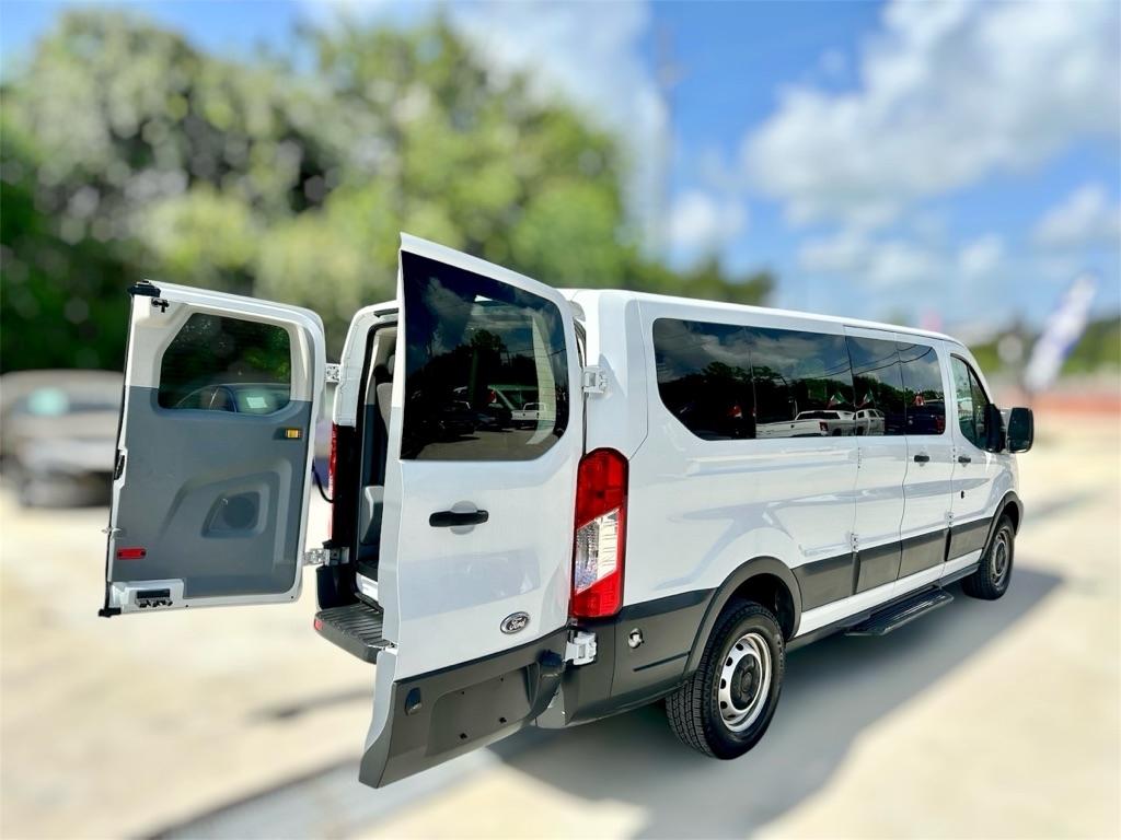 Ford Transit 350 Wagon Low Roof XL 60/40 Pass. 148-in. WB 2016